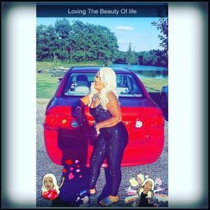 Meet your Posher, Desiree